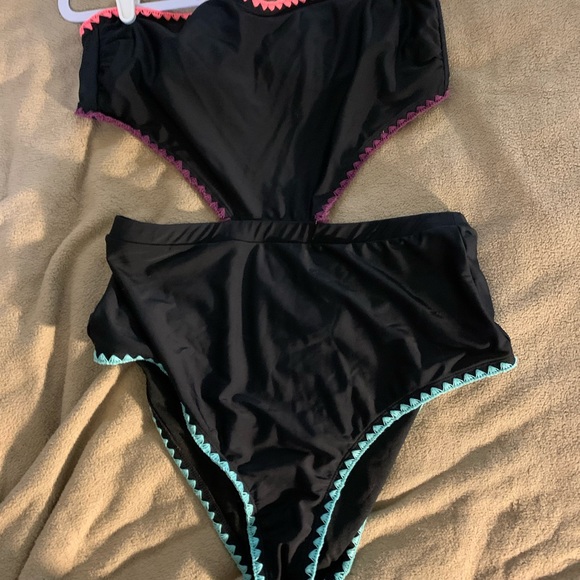 Arizona Jean Company Other - Arizona Cut Out Strapless One Piece Swimsuit